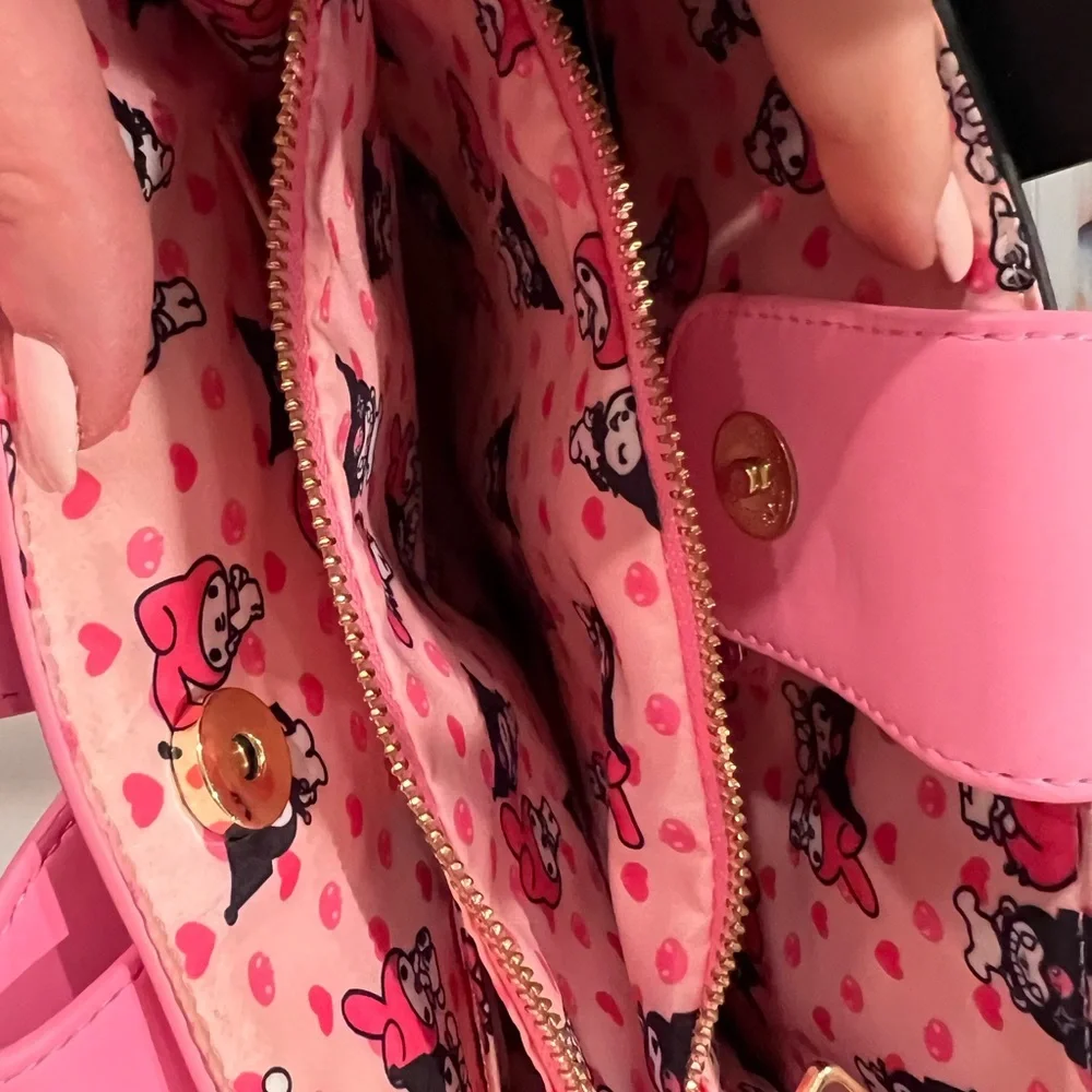 Hello Kitty, kit for your favorite fan